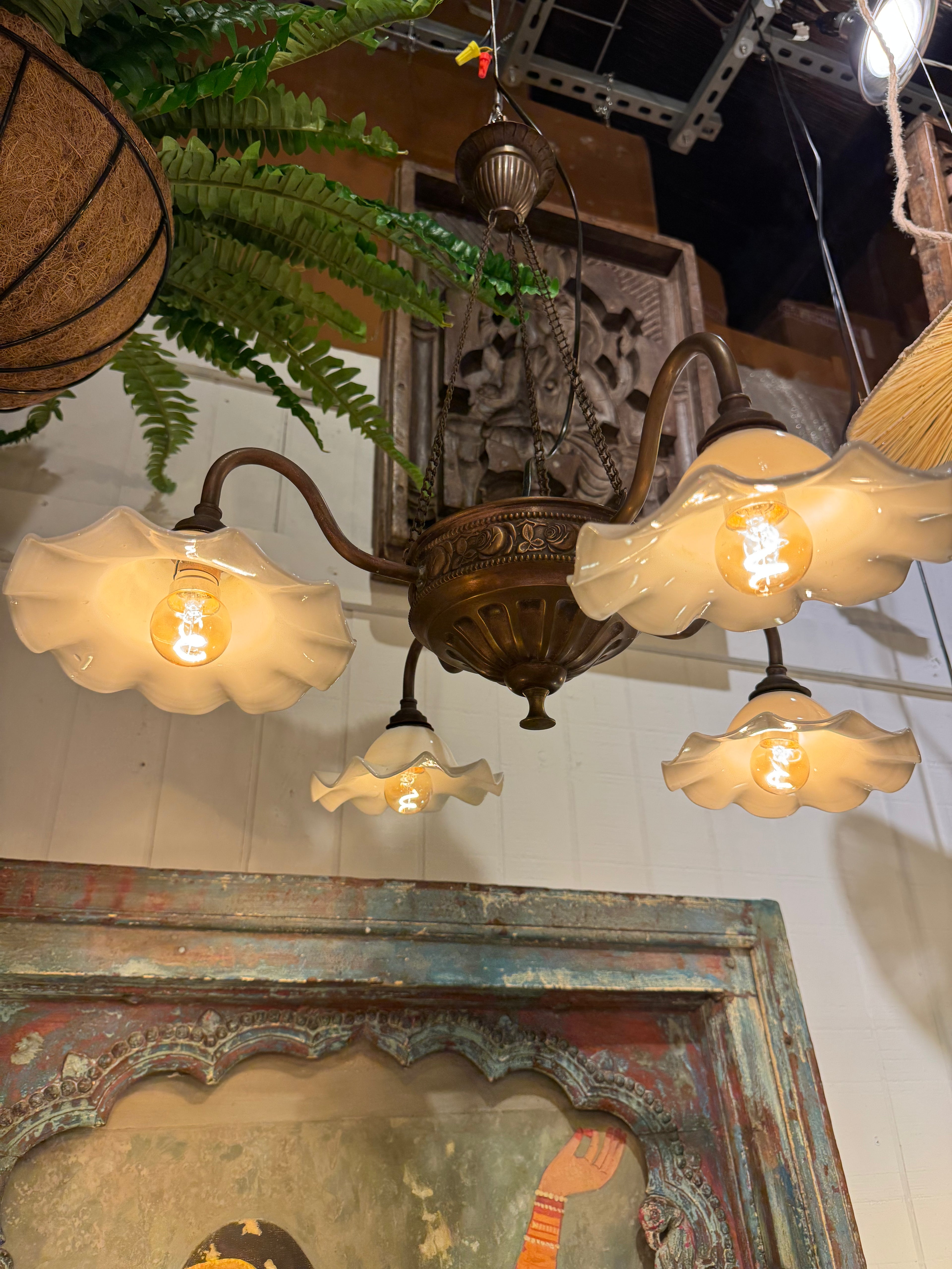 Ceramic Flower Vintage Chandelier (4 Flowers)