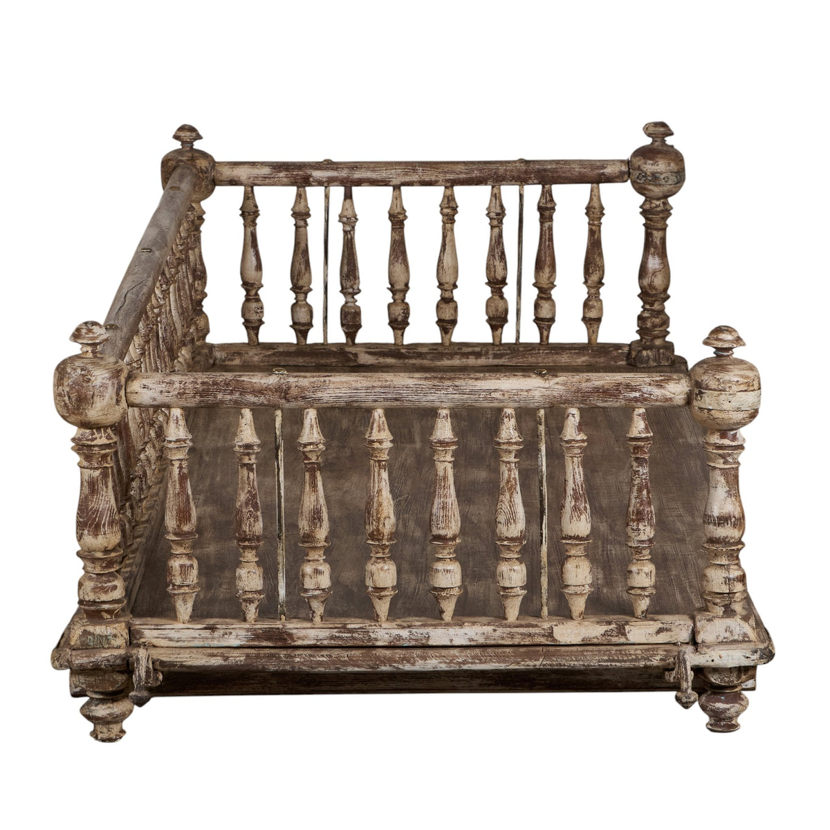 Spindle Wood Jhula Swing by Studio Vastu